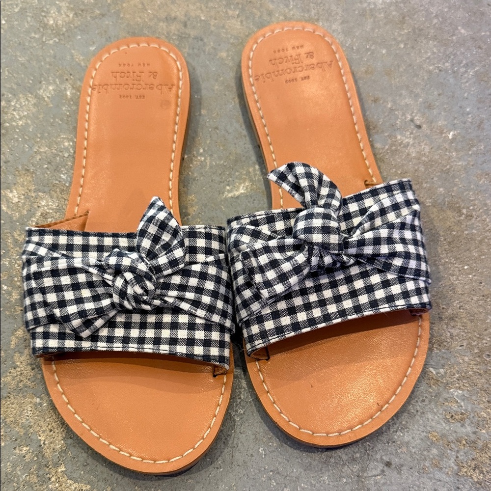 A&F Checkered Gingham Slide Sandals